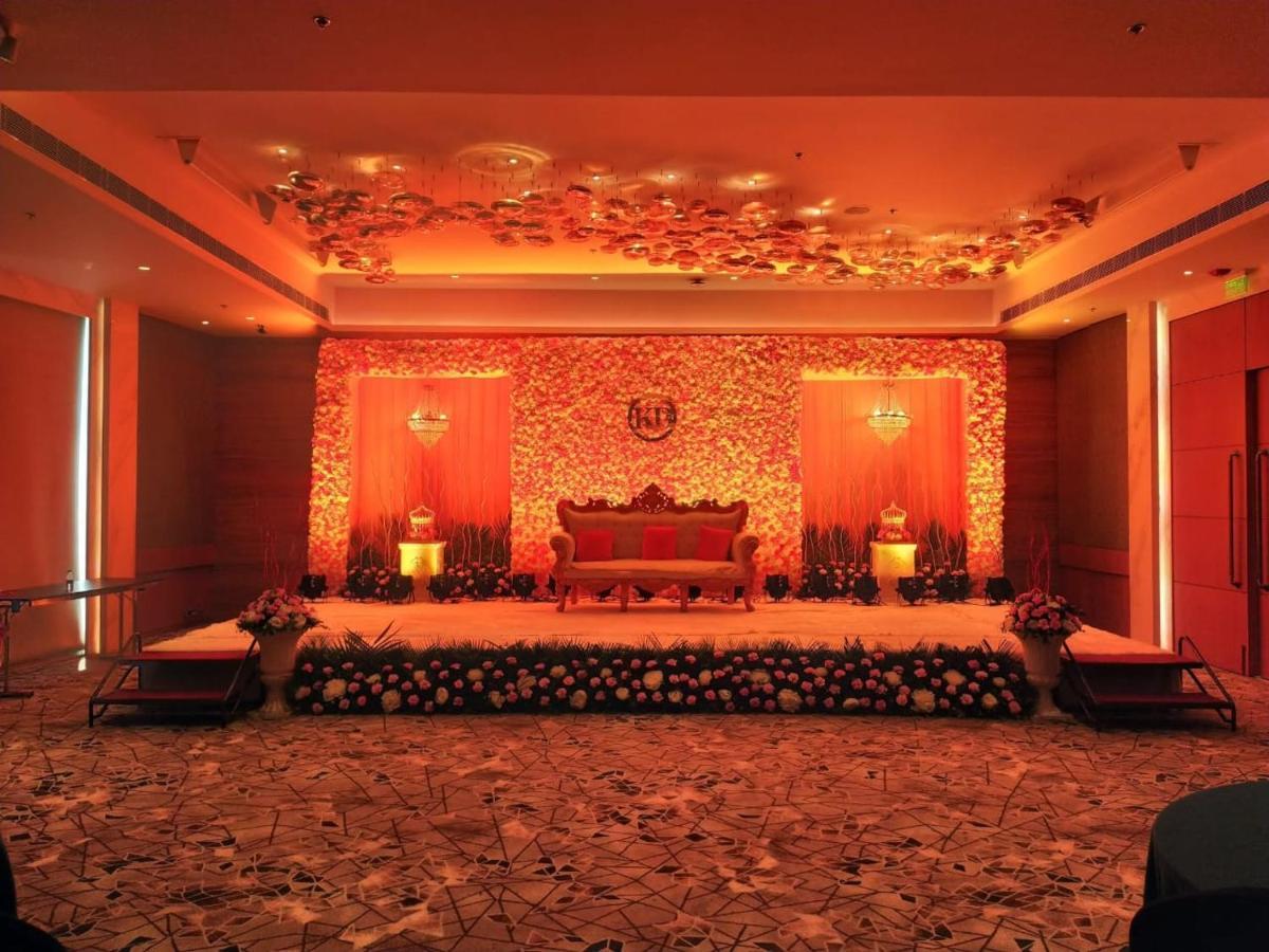 ホテル Courtyard By Marriott ナーシク エクステリア 写真
