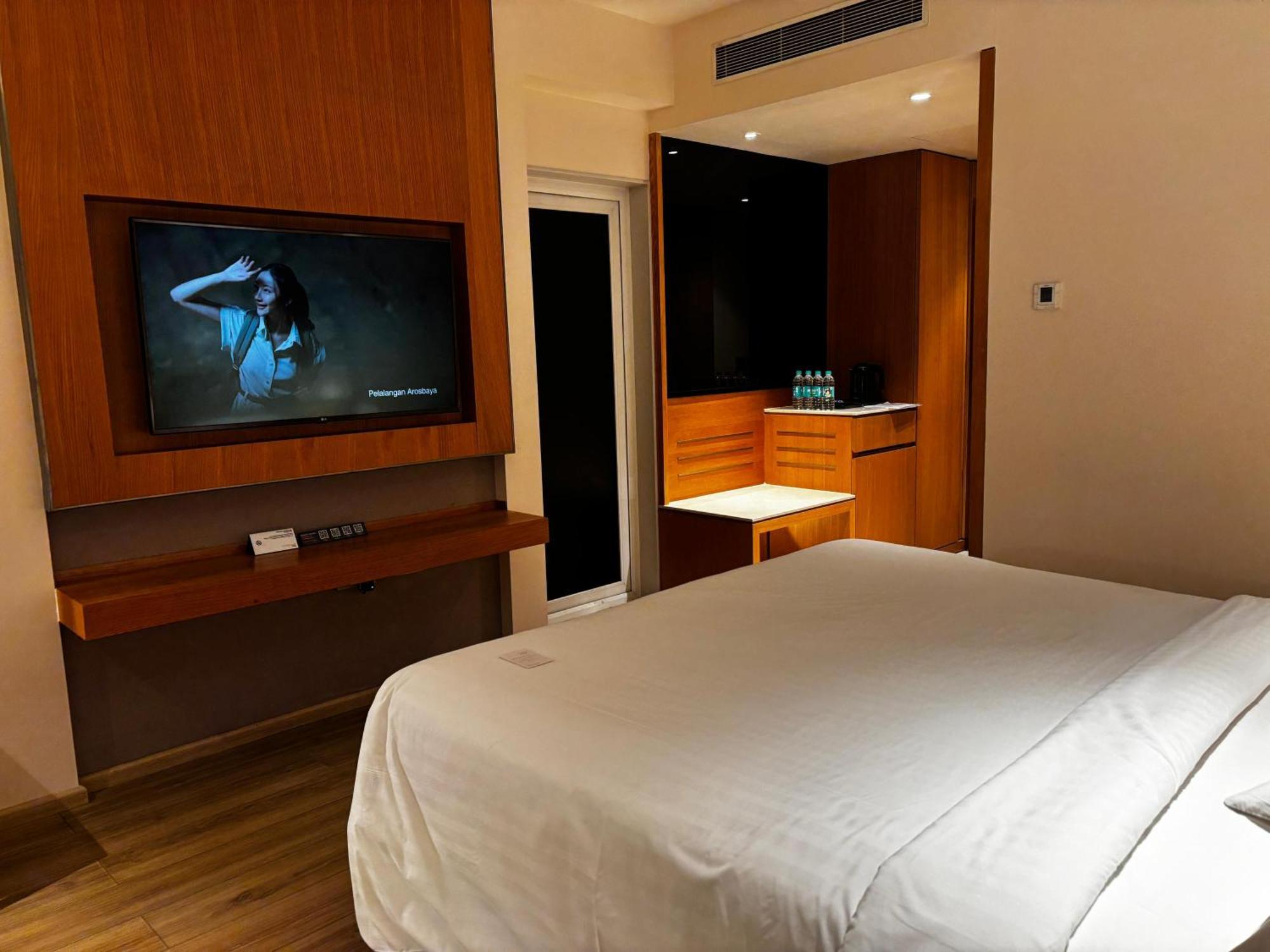 ホテル Courtyard By Marriott ナーシク エクステリア 写真